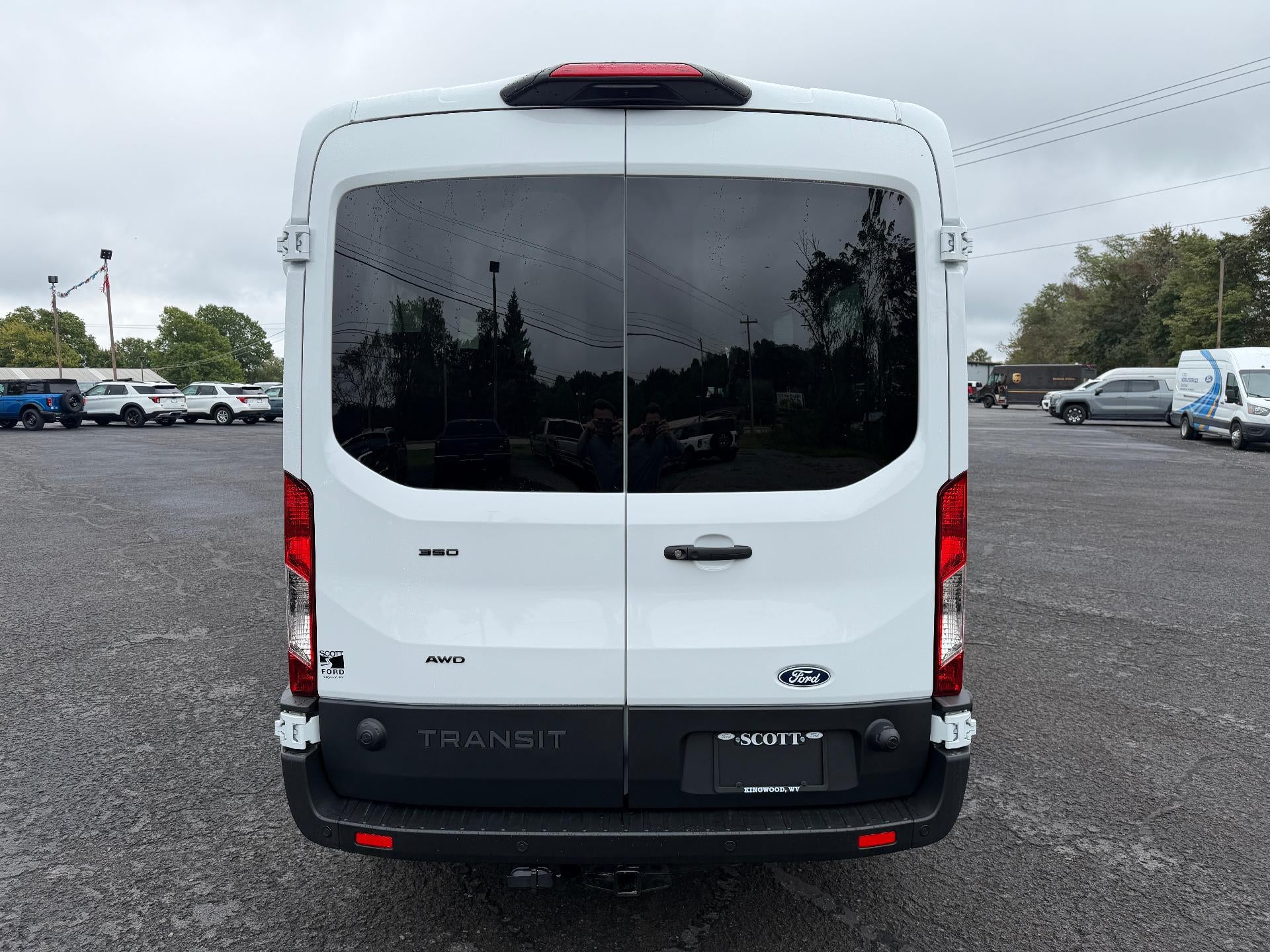 2027 Ford Transit Passenger Wagon T-350 148" Med Roof XL AWD