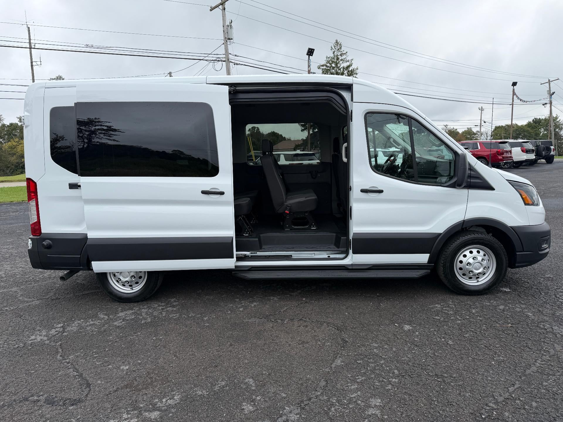 2027 Ford Transit Passenger Wagon T-350 148" Med Roof XL AWD