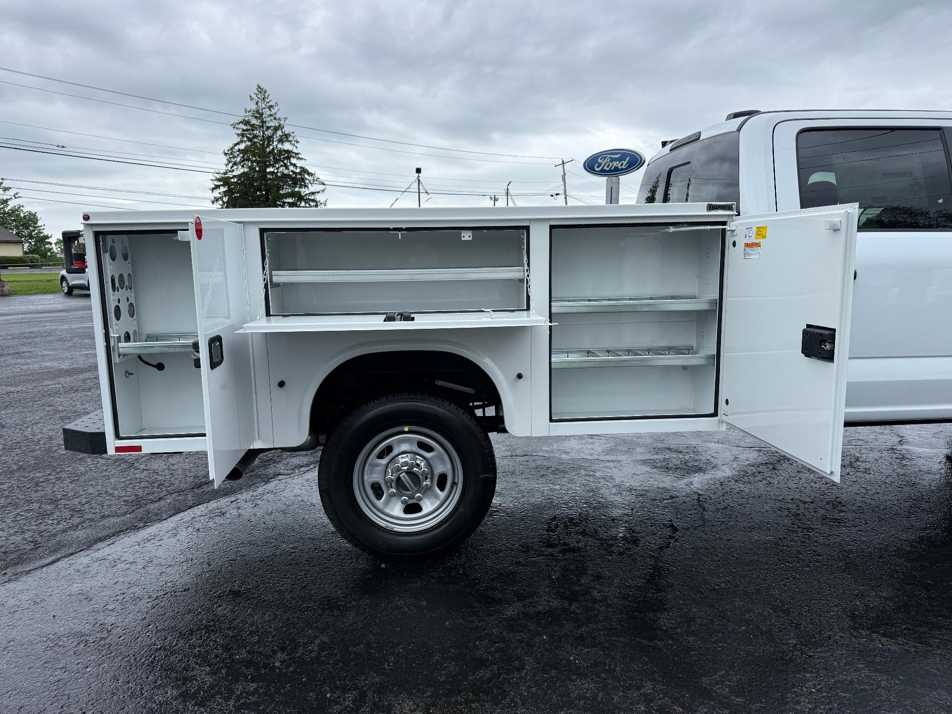2026 Ford Super Duty F-350 SRW XL 4WD Crew Cab Service Truck