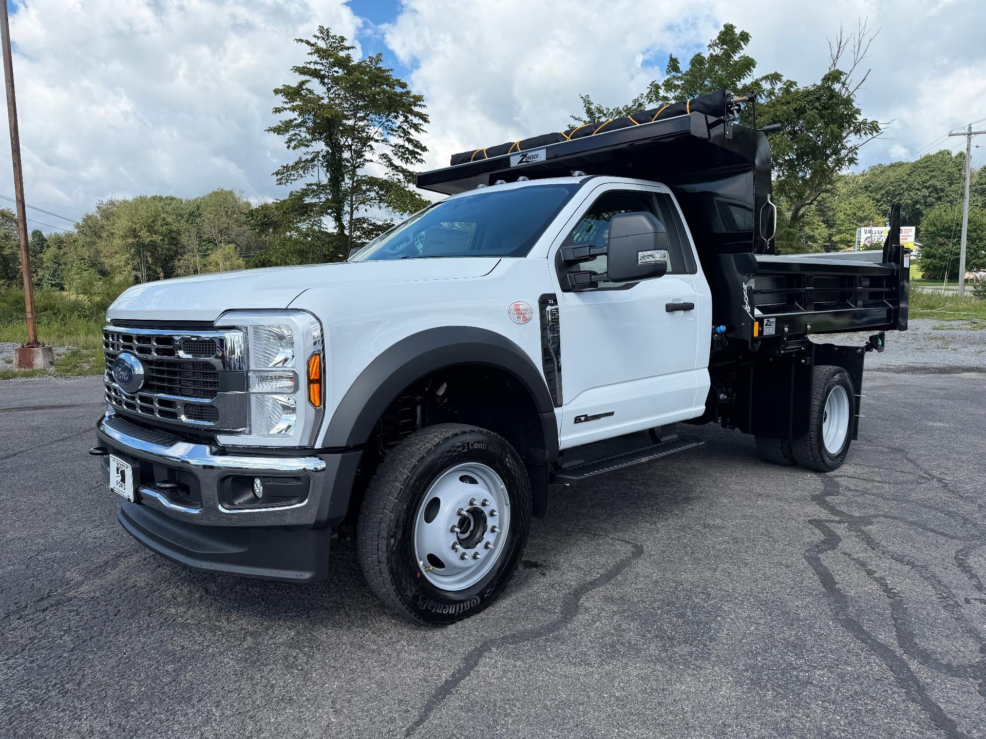2026 Ford Super Duty F-550 DRW XL 4WD Reg Cab Dump Body