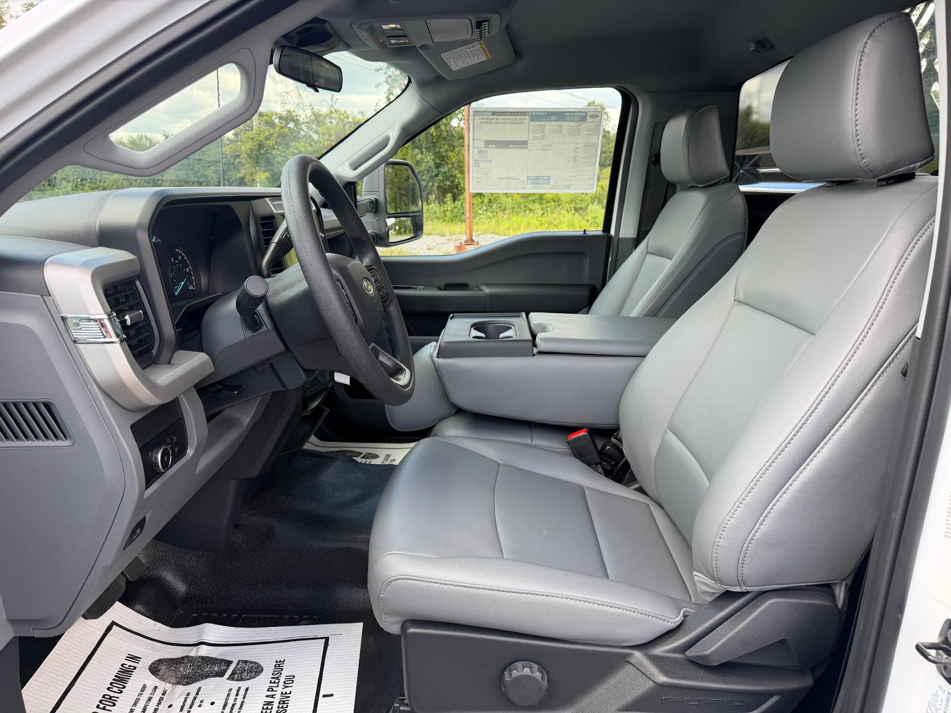 2026 Ford Super Duty F-550 DRW XL 4WD Reg Cab Dump Body