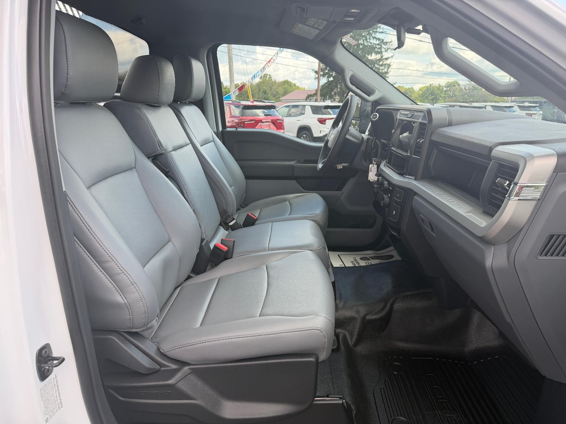 2026 Ford Super Duty F-550 DRW XL 4WD Reg Cab Dump Body