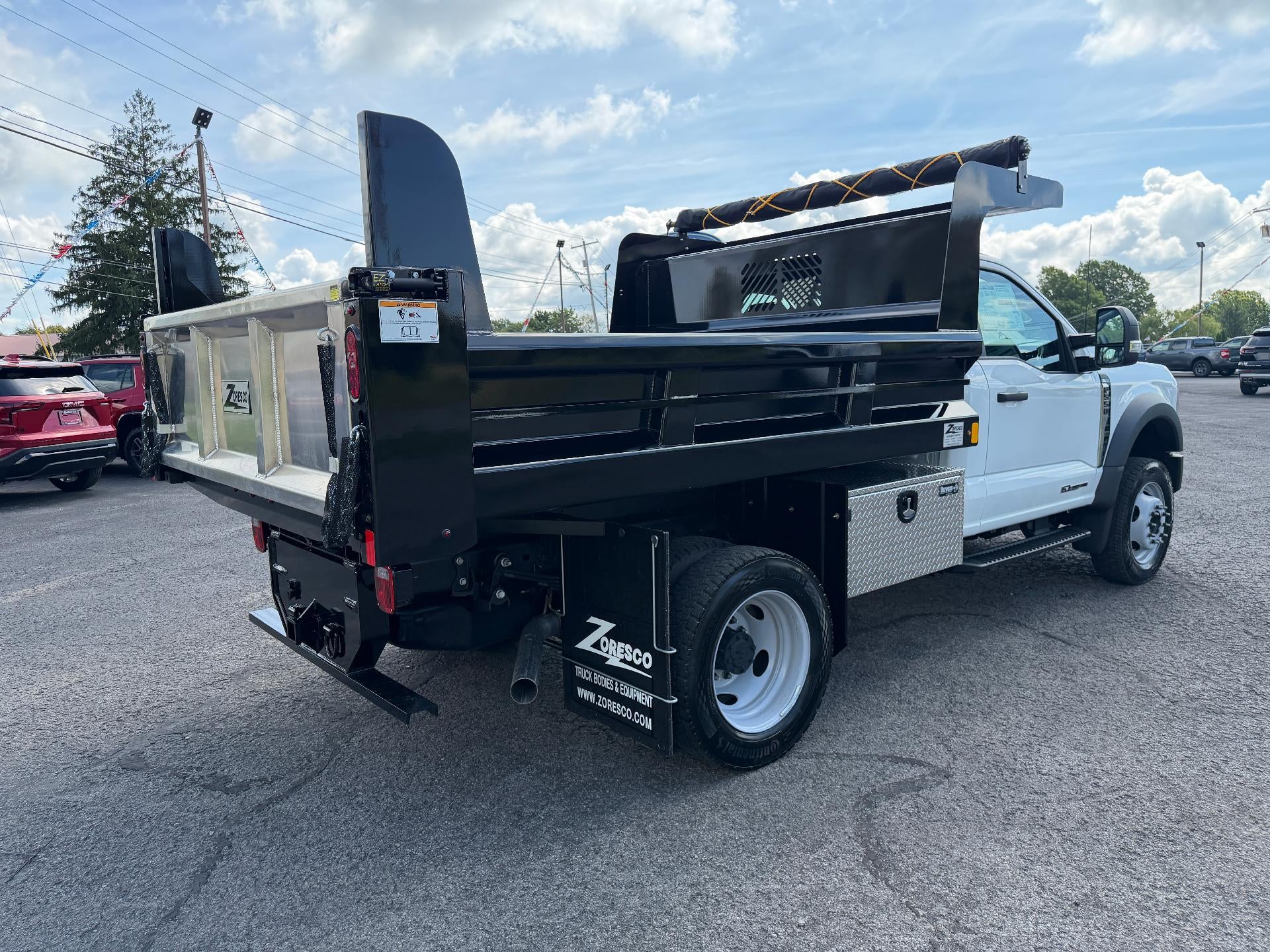 2026 Ford Super Duty F-550 DRW XL 4WD Reg Cab Dump Body