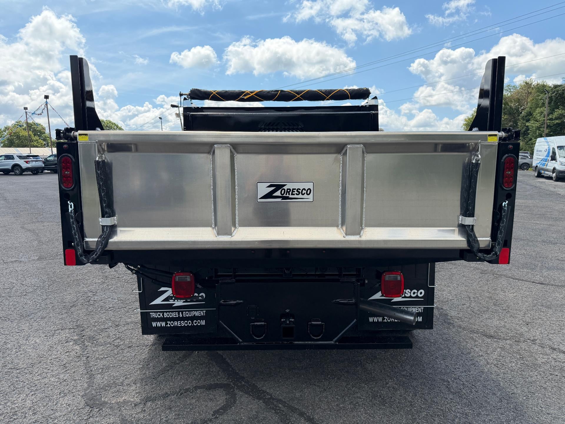 2026 Ford Super Duty F-550 DRW XL 4WD Reg Cab Dump Body