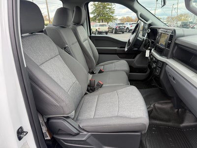 2026 Ford Super Duty F-350 DRW XL 4WD Reg Cab 169" WB 84" CA