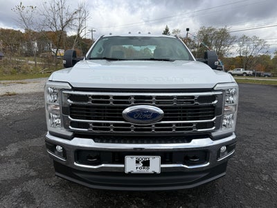 2026 Ford Super Duty F-350 DRW XL 4WD Reg Cab 169" WB 84" CA