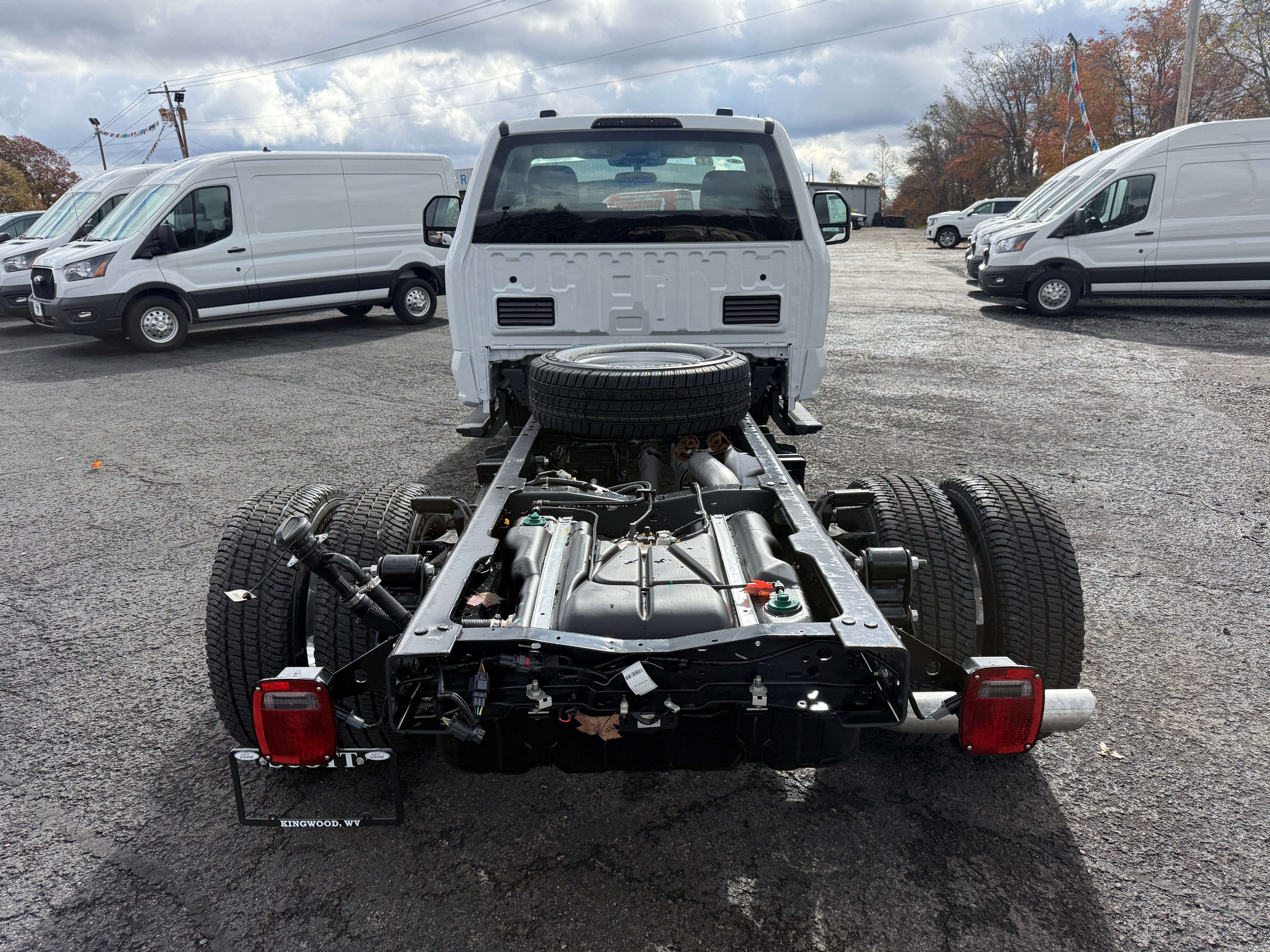 2026 Ford Super Duty F-350 DRW XL 4WD Reg Cab 169" WB 84" CA