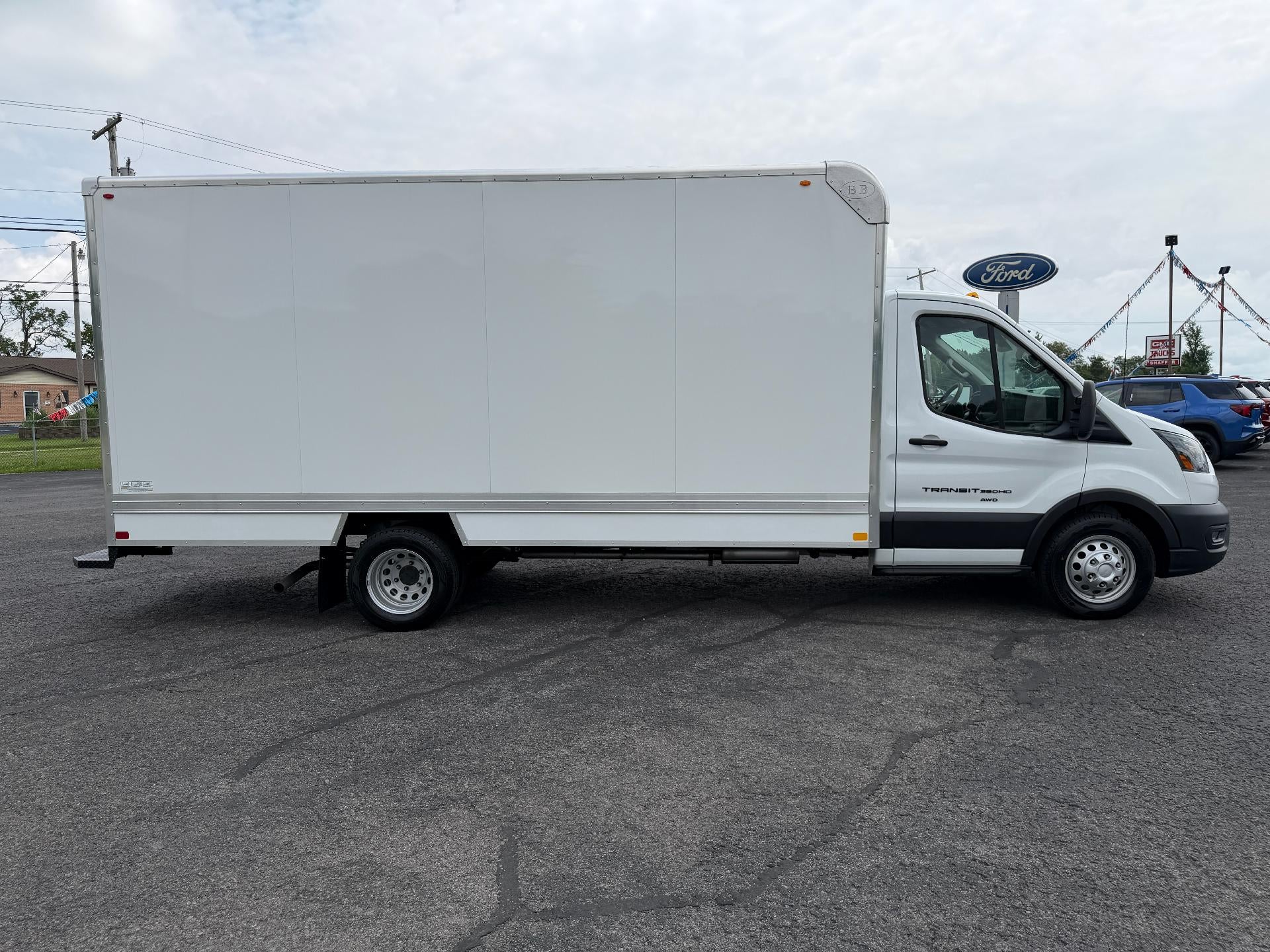 2026 Ford Transit Cutaway T-350 AWD DRW 138" WB 11000 GVWR