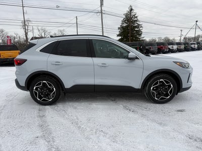 2026 Ford Escape Platinum AWD