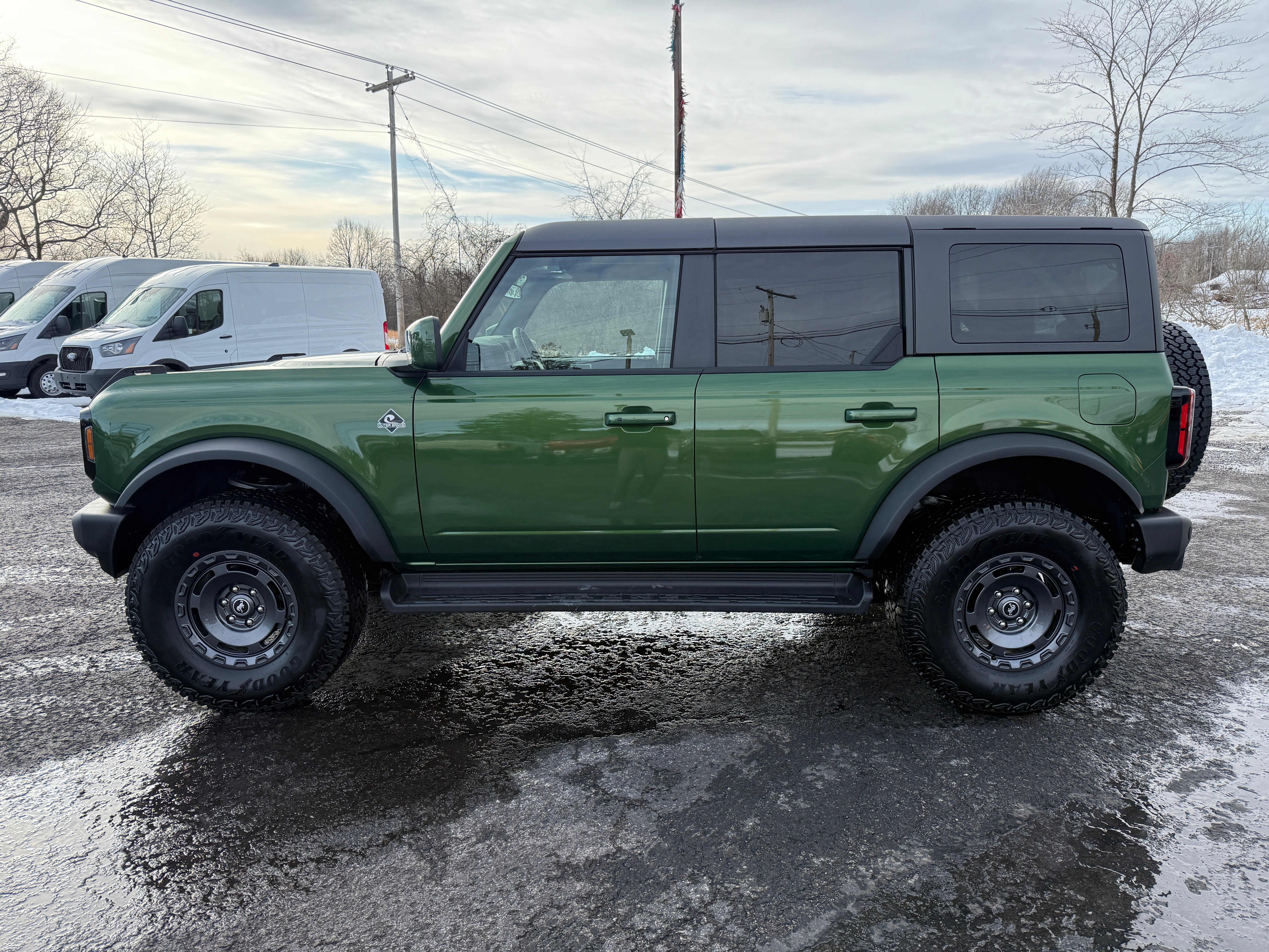 2025 Ford Bronco Outer Banks 4 Door 4x4
