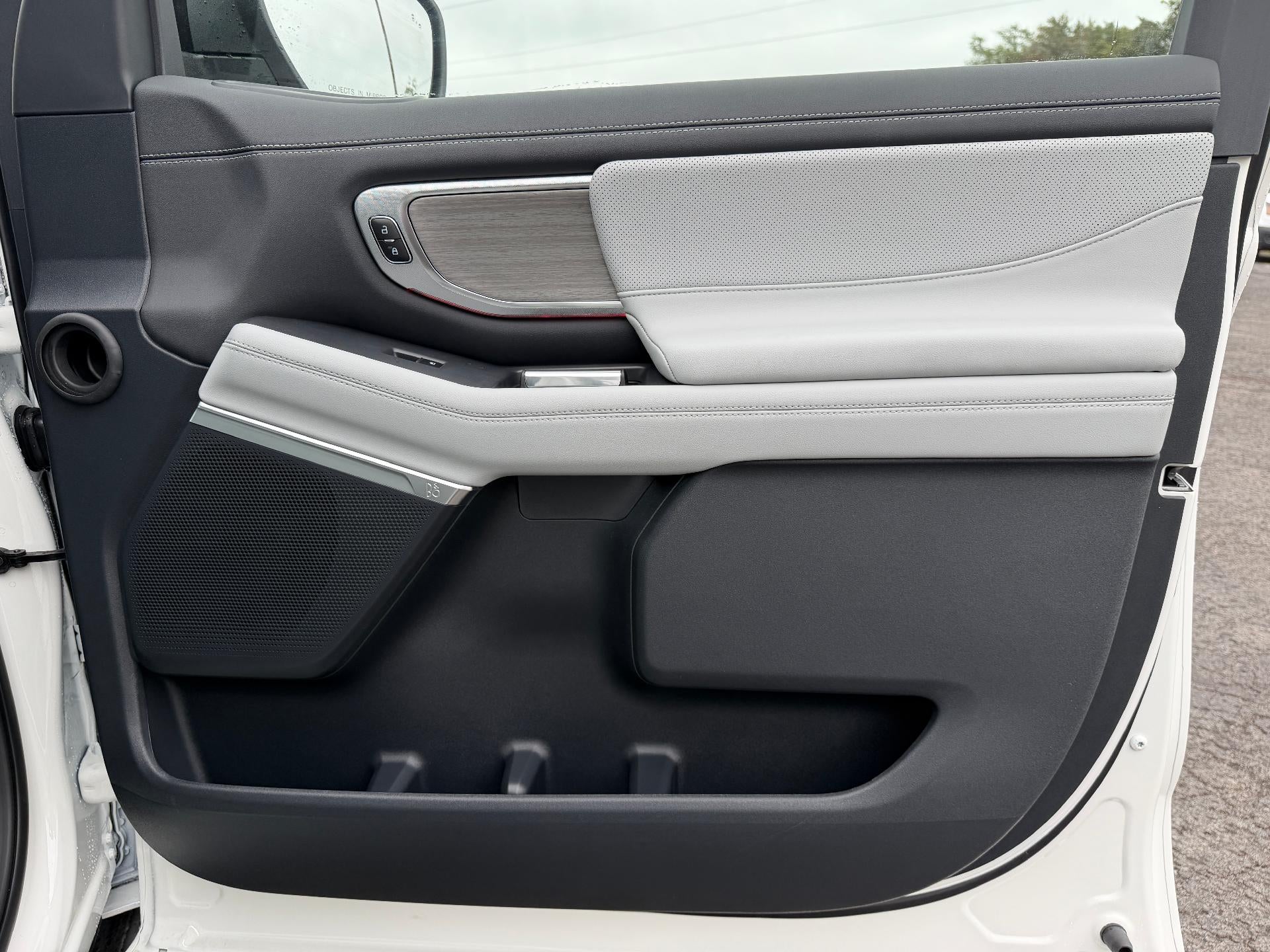 2027 Ford Expedition Platinum 4x4