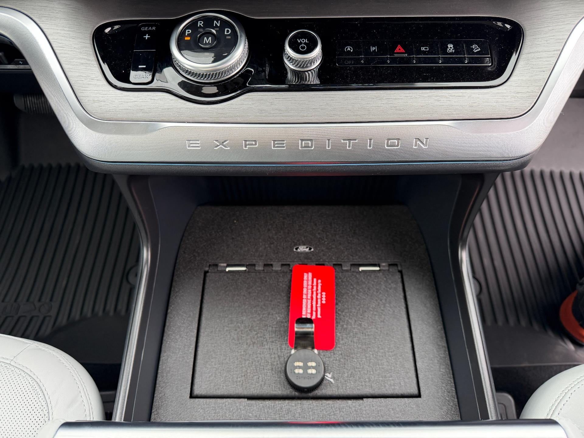 2027 Ford Expedition Platinum 4x4