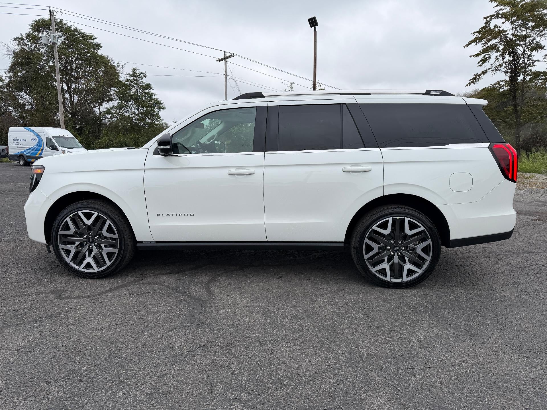 2027 Ford Expedition Platinum 4x4