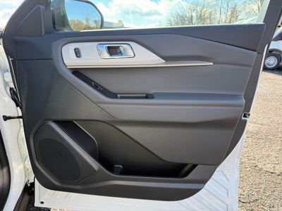 2026 Ford Explorer Active w/200A Pkg 4WD