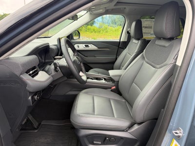 2026 Ford Explorer Active w/200A Pkg 4WD