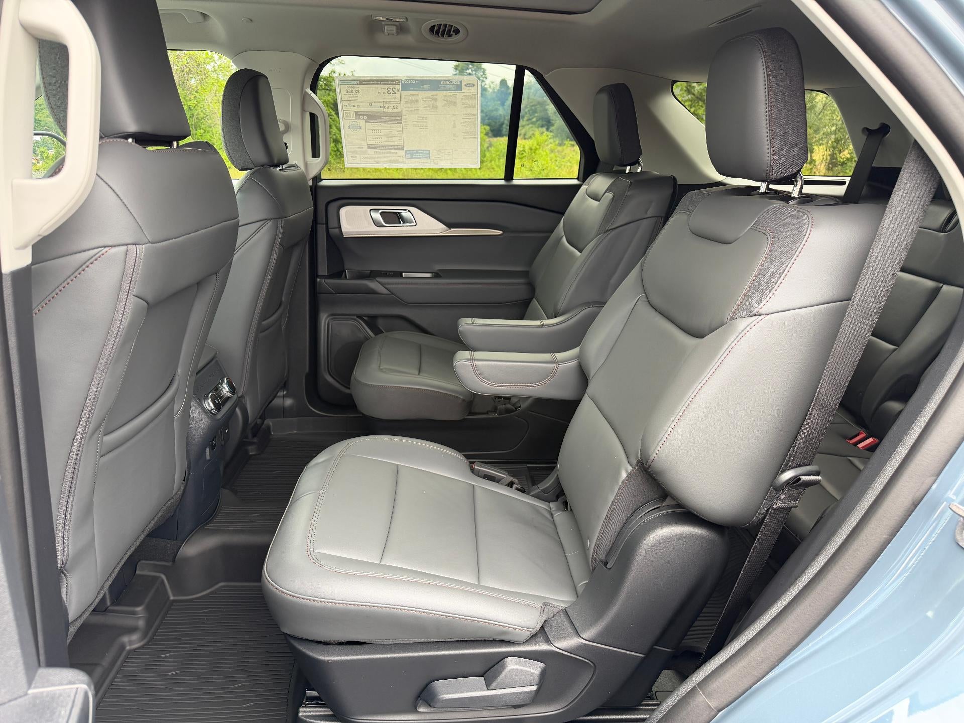 2026 Ford Explorer Active w/200A Pkg 4WD
