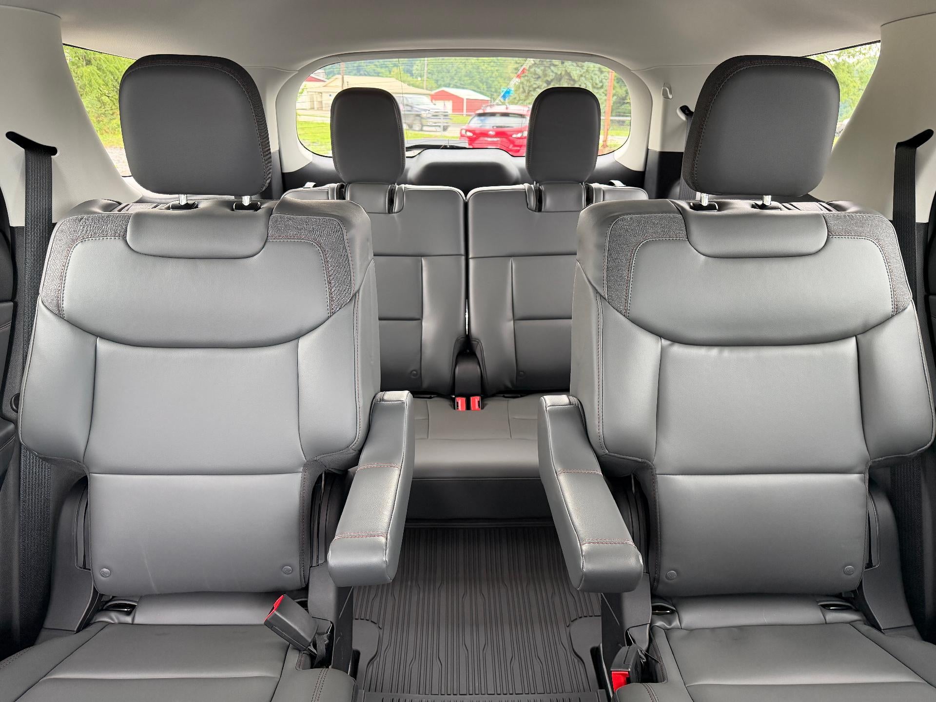 2026 Ford Explorer Active w/200A Pkg 4WD