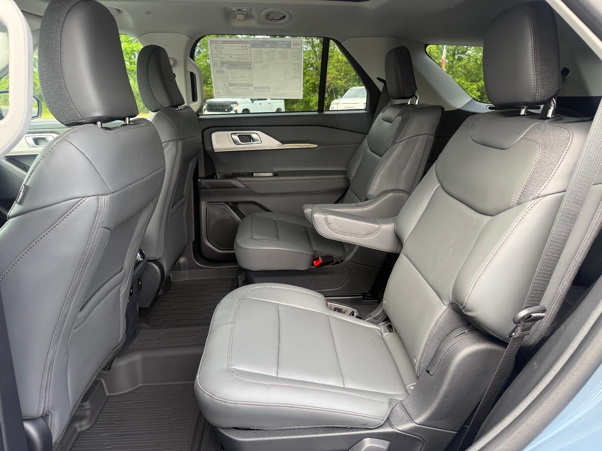 2025 Ford Explorer Active 4WD