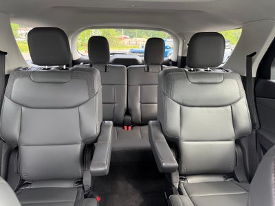 2025 Ford Explorer Active 4WD