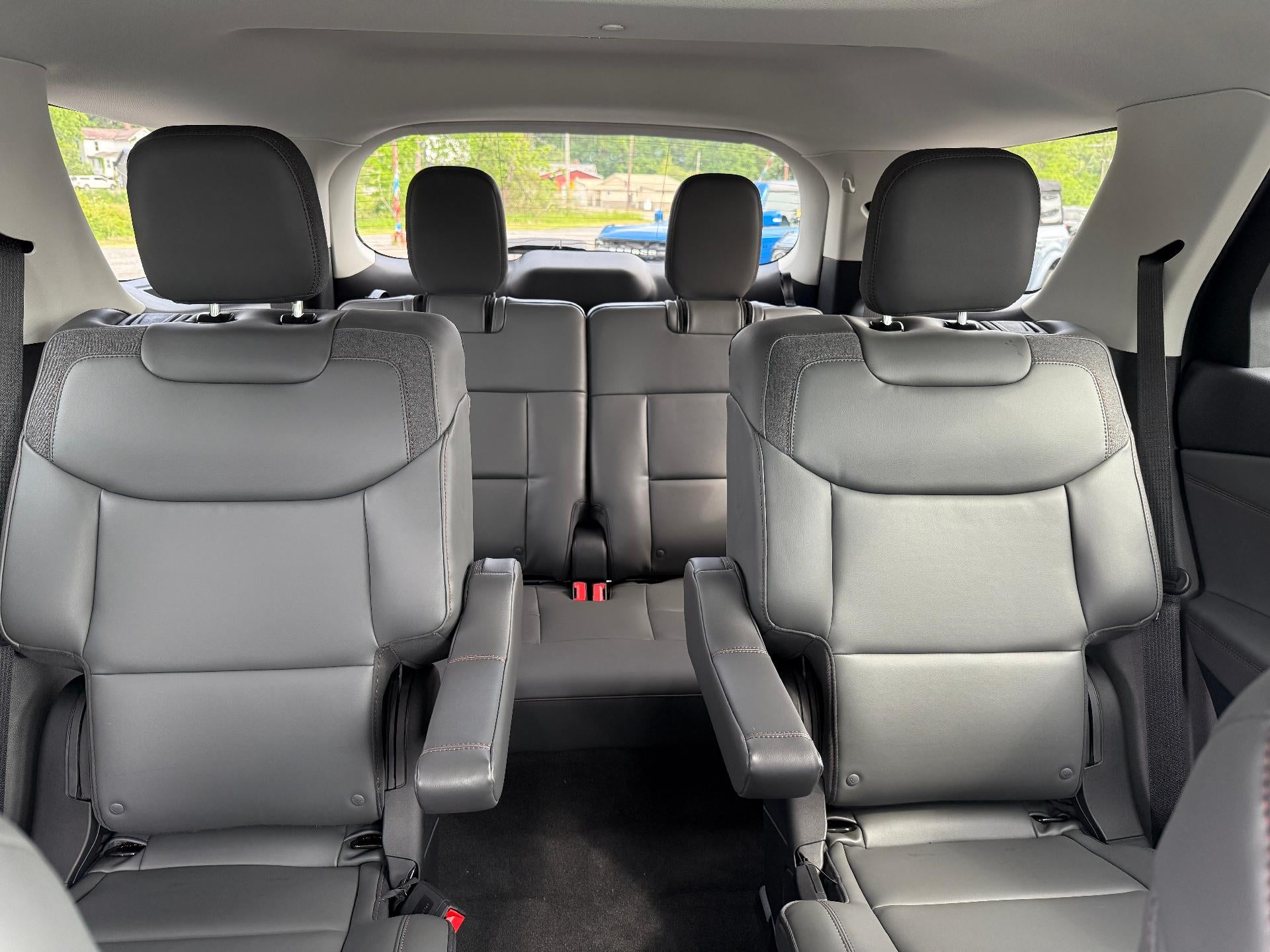 2025 Ford Explorer Active 4WD