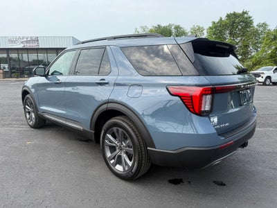 2025 Ford Explorer Active 4WD