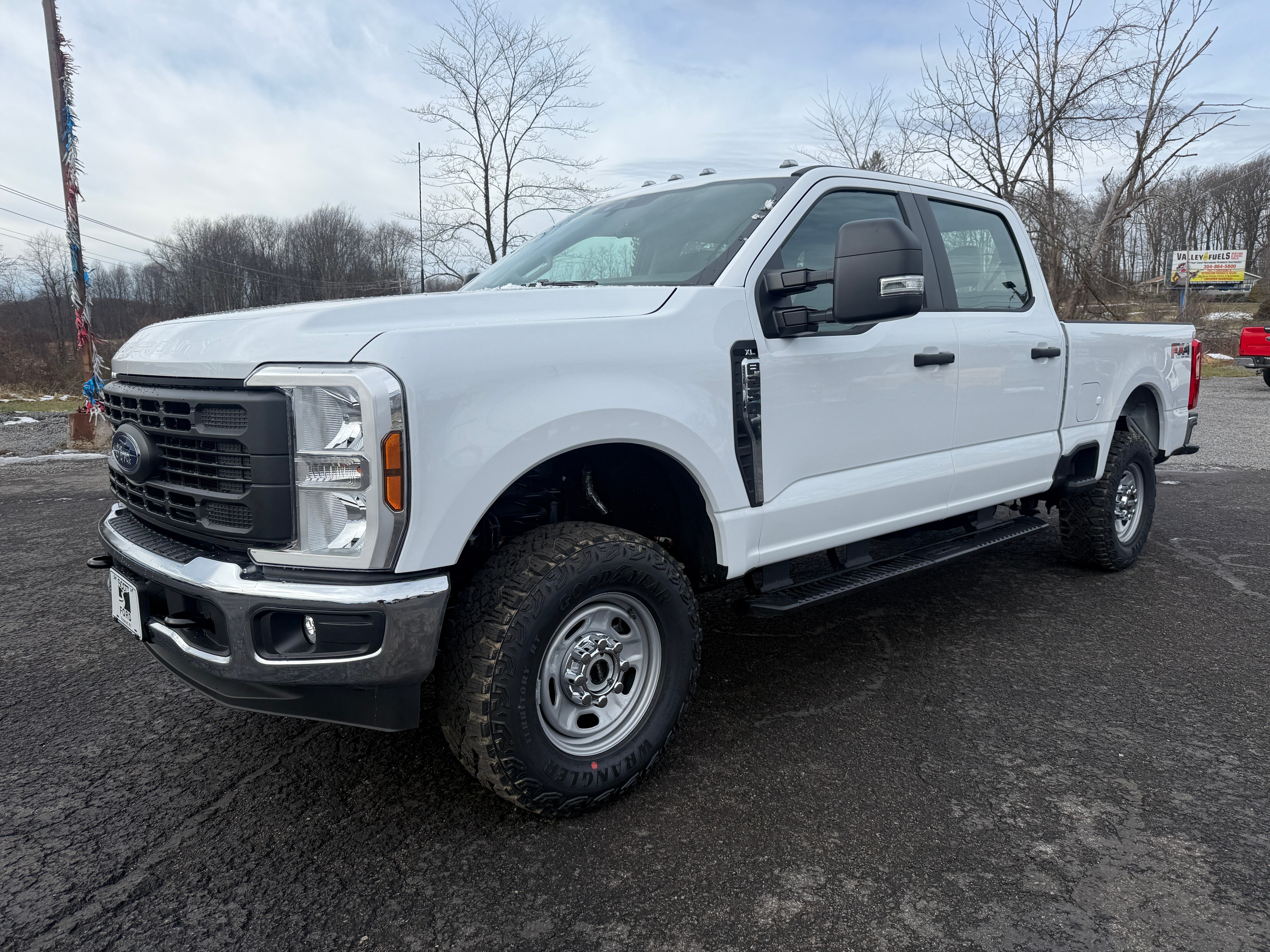 2026 Ford Super Duty F-250 SRW XL 4WD Crew Cab 6.75' Box