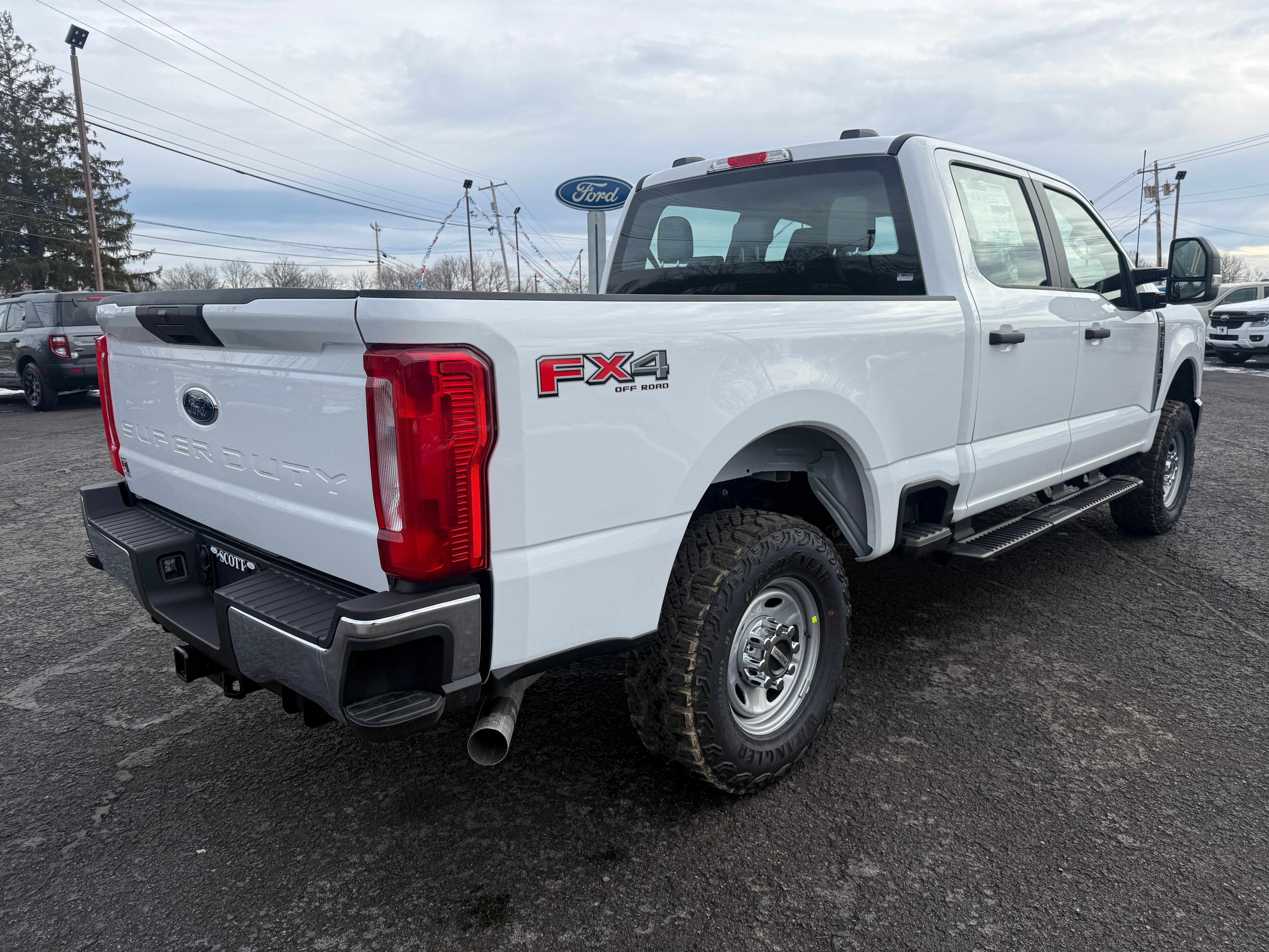 2026 Ford Super Duty F-250 SRW XL 4WD Crew Cab 6.75' Box