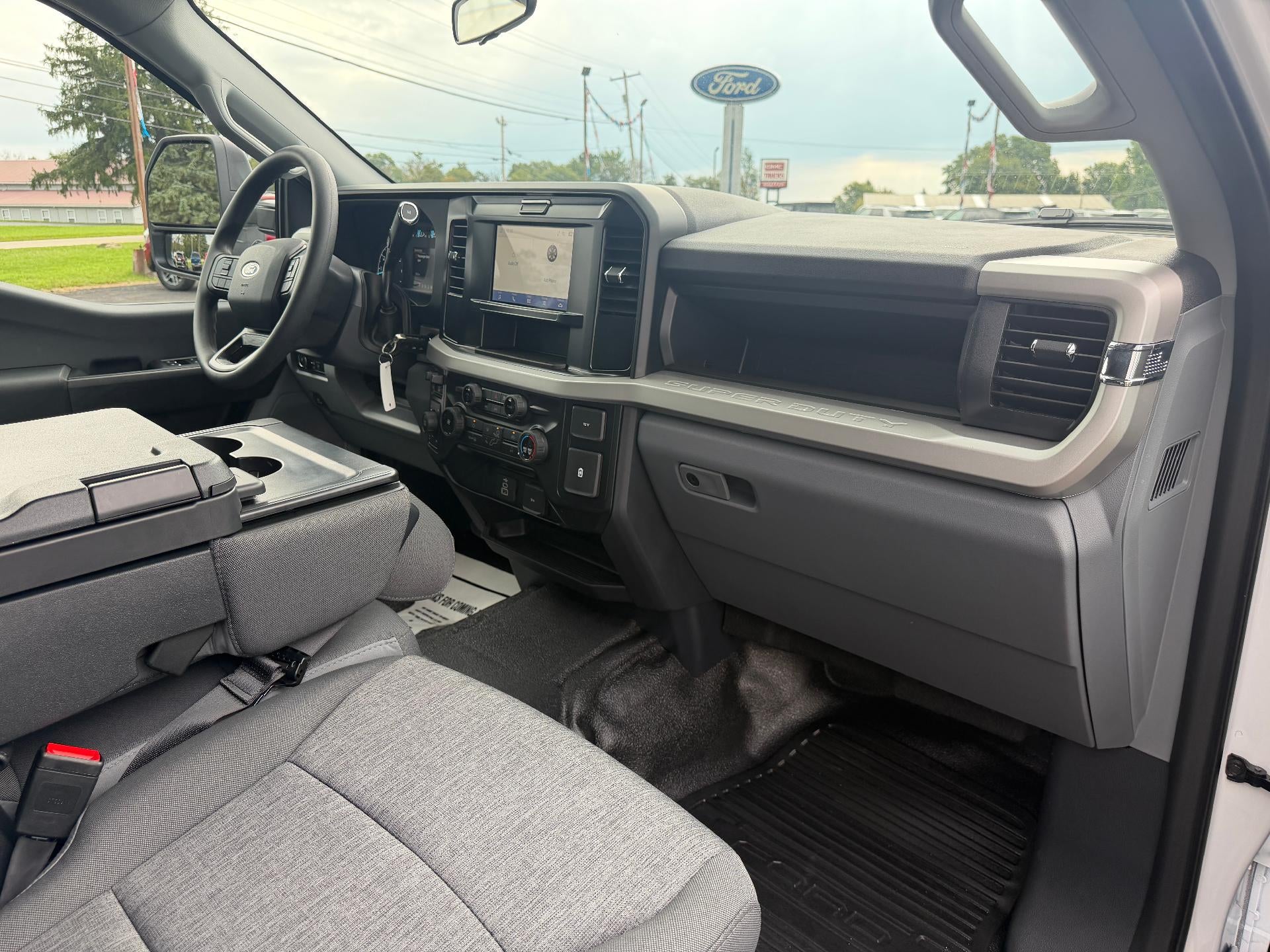 2026 Ford Super Duty F-250 SRW XL 4WD Crew Cab 6.75' Box
