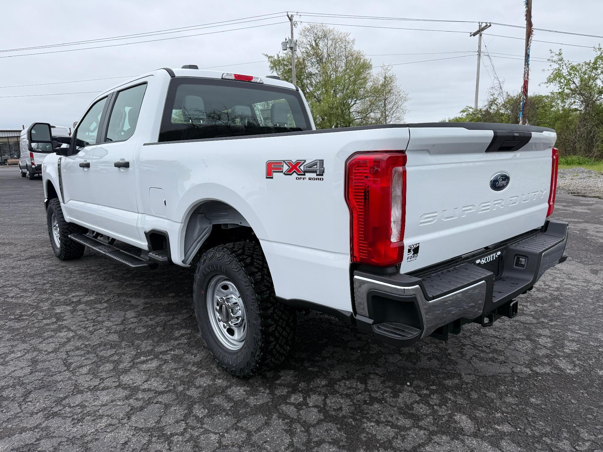 2026 Ford Super Duty F-250 SRW XL 4WD Crew Cab 6.75' Box