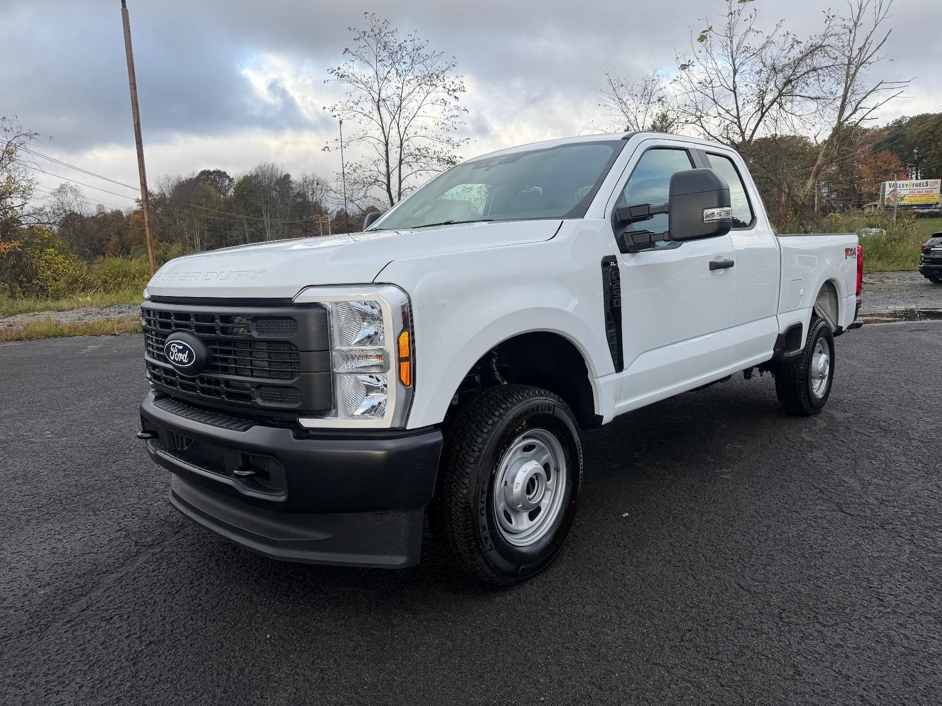2027 Ford Super Duty F-250 SRW XL 4WD SuperCab 6.75' Box