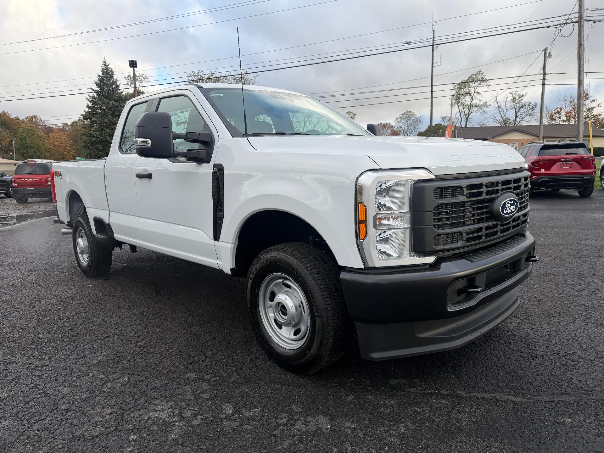 2027 Ford Super Duty F-250 SRW XL 4WD SuperCab 6.75' Box