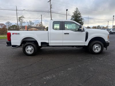 2027 Ford Super Duty F-250 SRW XL 4WD SuperCab 6.75' Box
