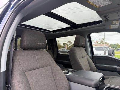 2027 Ford Super Duty F-250 SRW XLT 4WD Crew Cab 6.75' Box