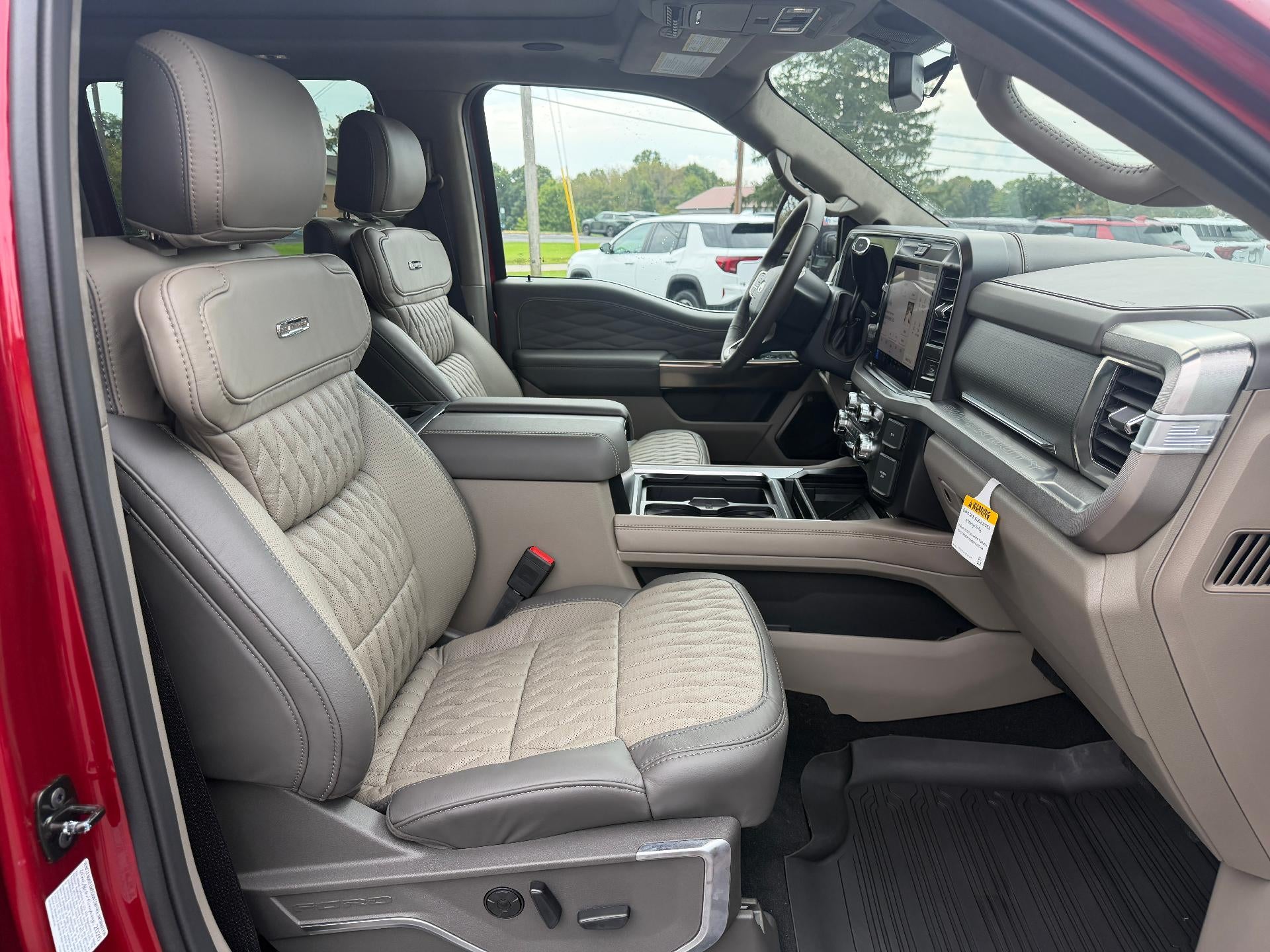 2026 Ford Super Duty F-250 SRW Platinum 4WD Crew Cab 6.75' Box
