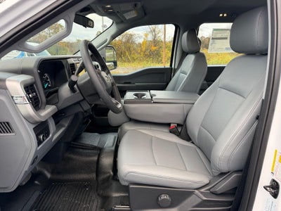 2027 Ford Super Duty F-250 SRW XL 4WD Crew Cab 6.75' Box