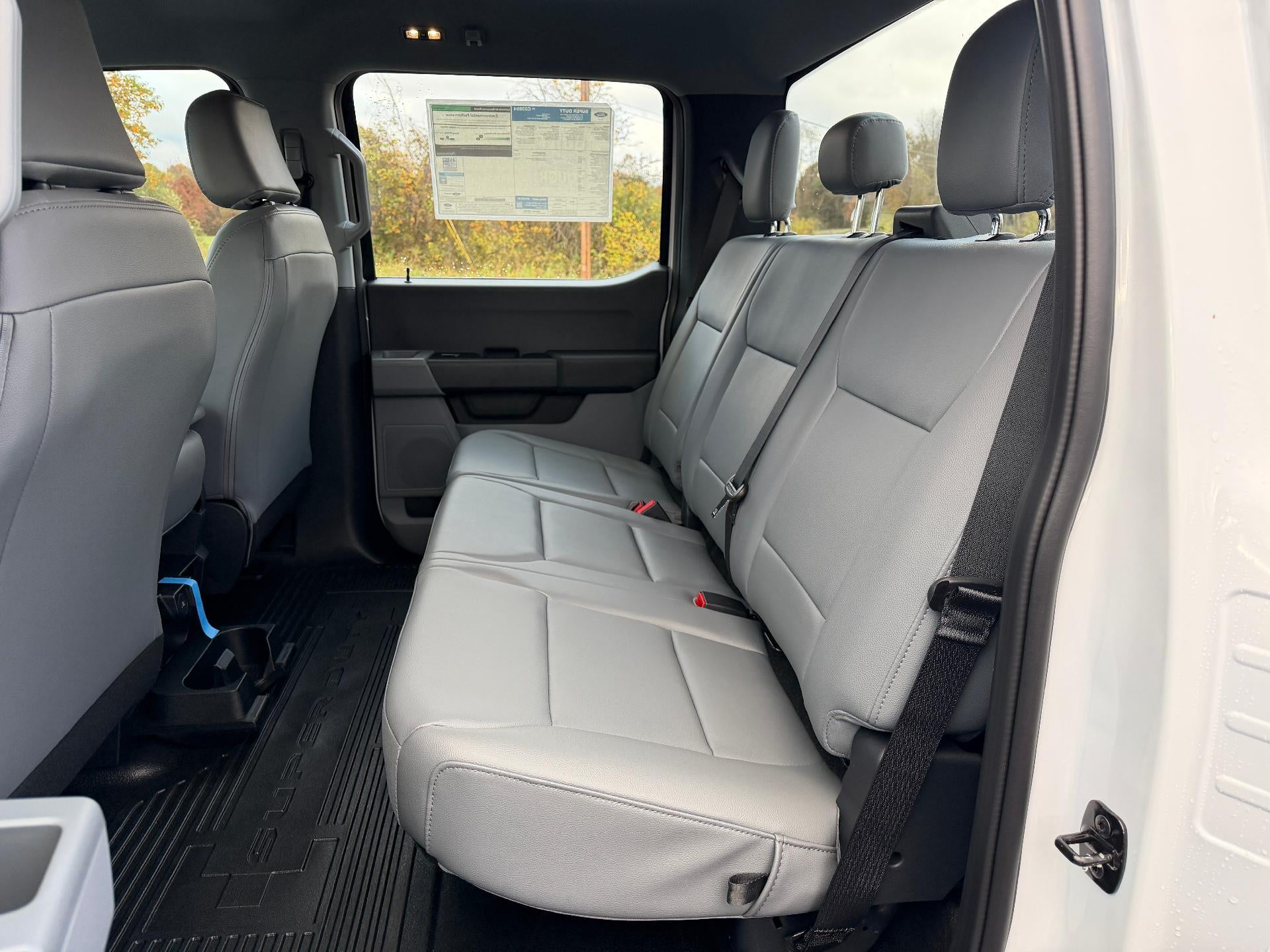 2027 Ford Super Duty F-250 SRW XL 4WD Crew Cab 6.75' Box