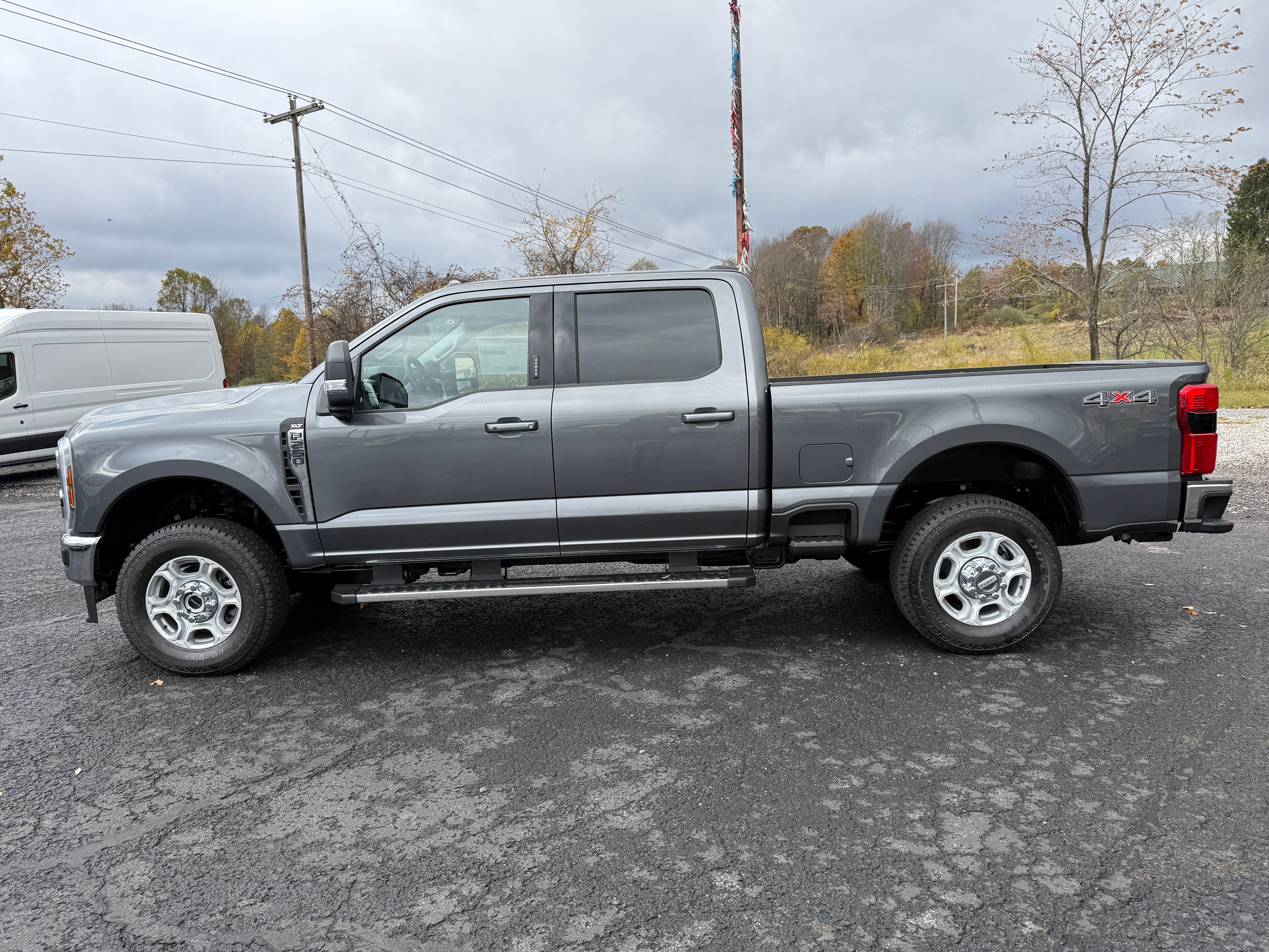 2026 Ford Super Duty F-250 SRW XLT 4WD Crew Cab 6.75' Box