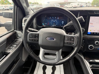 2023 Ford Super Duty F-250 SRW LARIAT 4WD Crew Cab 6.75' Box