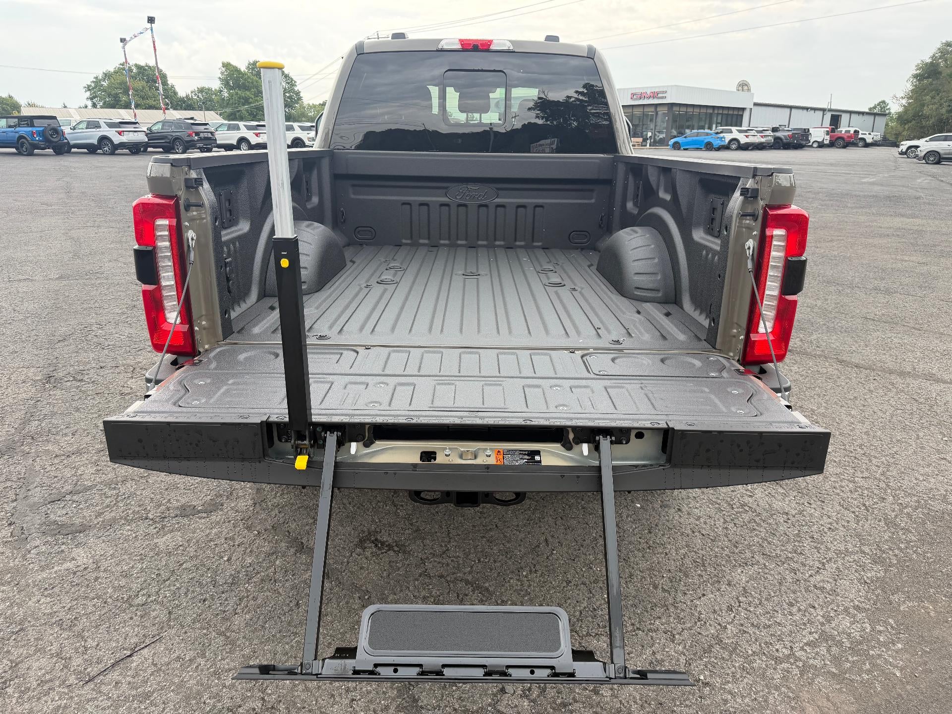2026 Ford Super Duty F-250 SRW LARIAT 4WD Crew Cab 6.75' Box