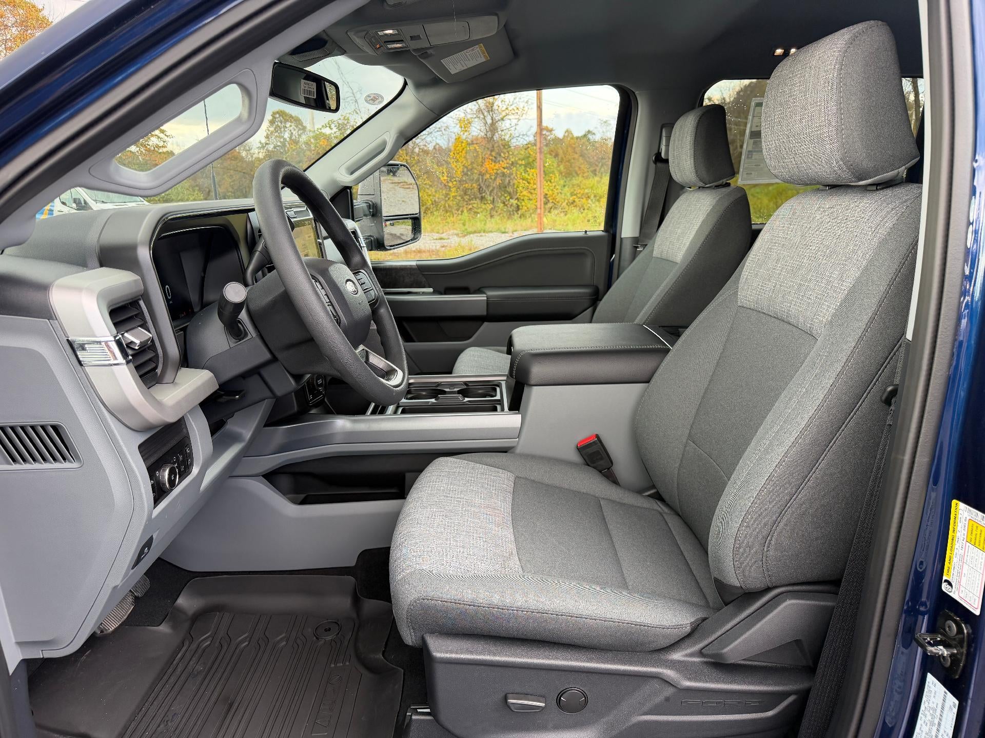 2027 Ford Super Duty F-250 SRW XLT 4WD Crew Cab 6.75' Box