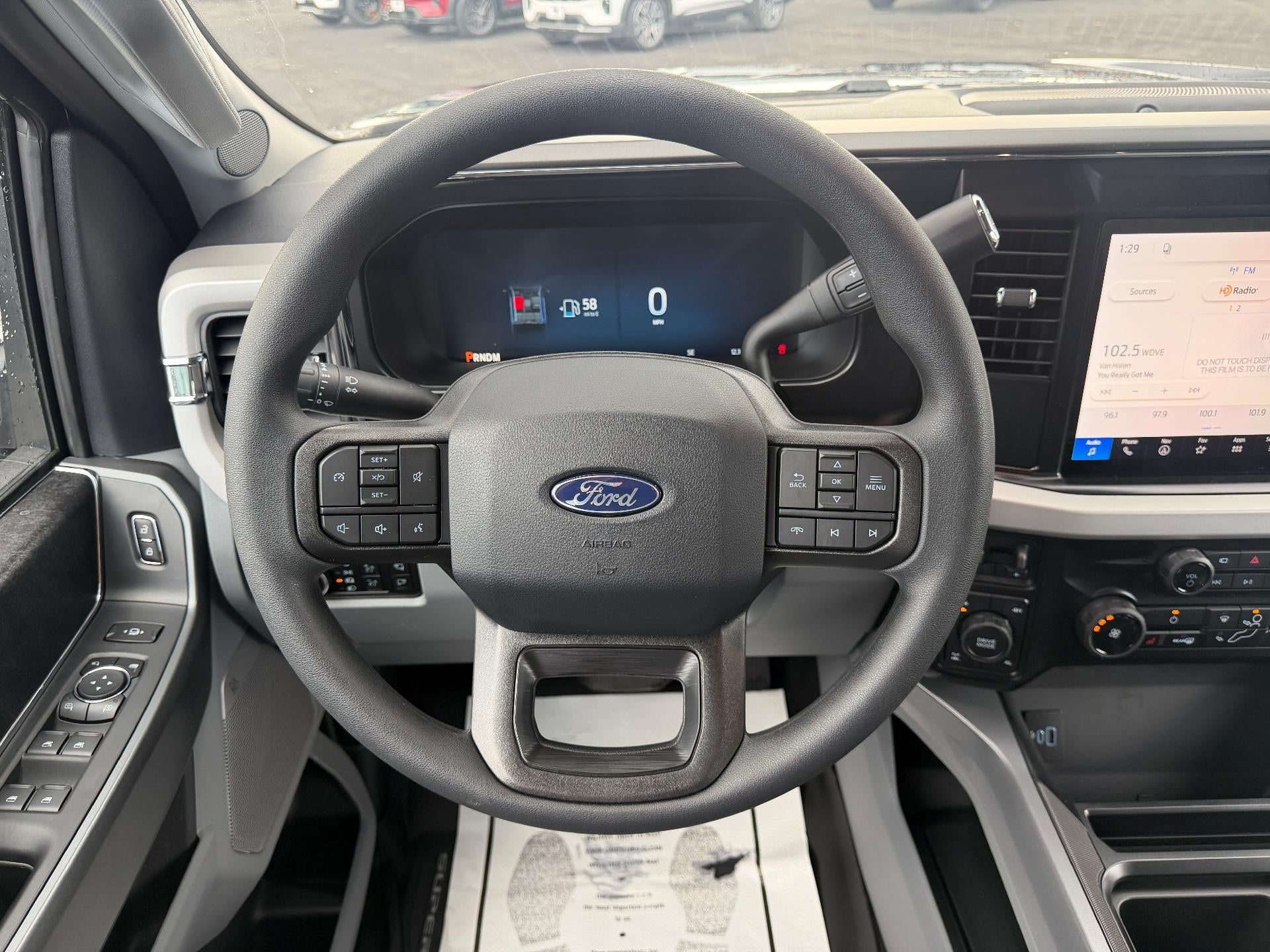 2027 Ford Super Duty F-250 SRW XLT 4WD Crew Cab 6.75' Box