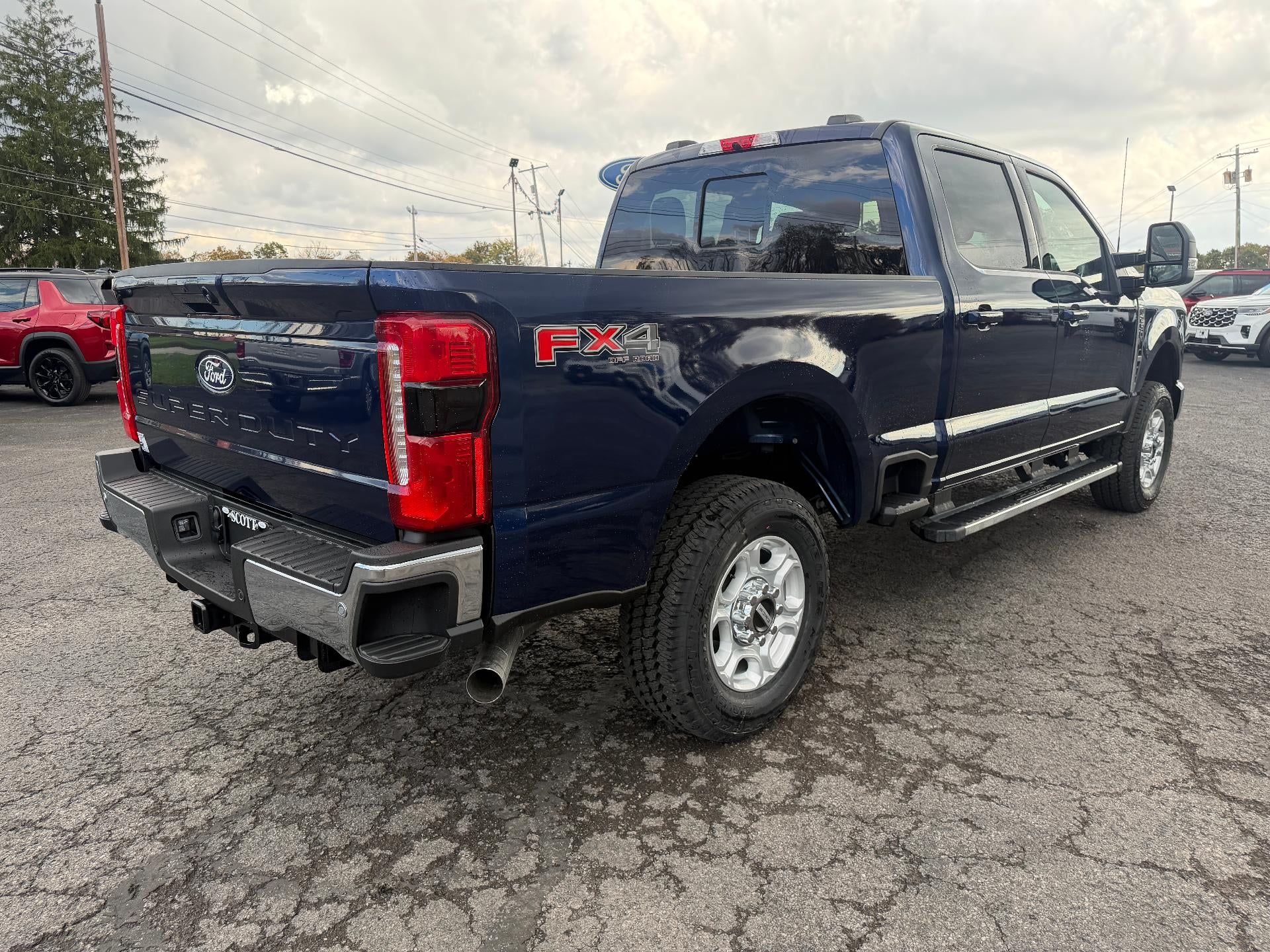 2027 Ford Super Duty F-250 SRW XLT 4WD Crew Cab 6.75' Box