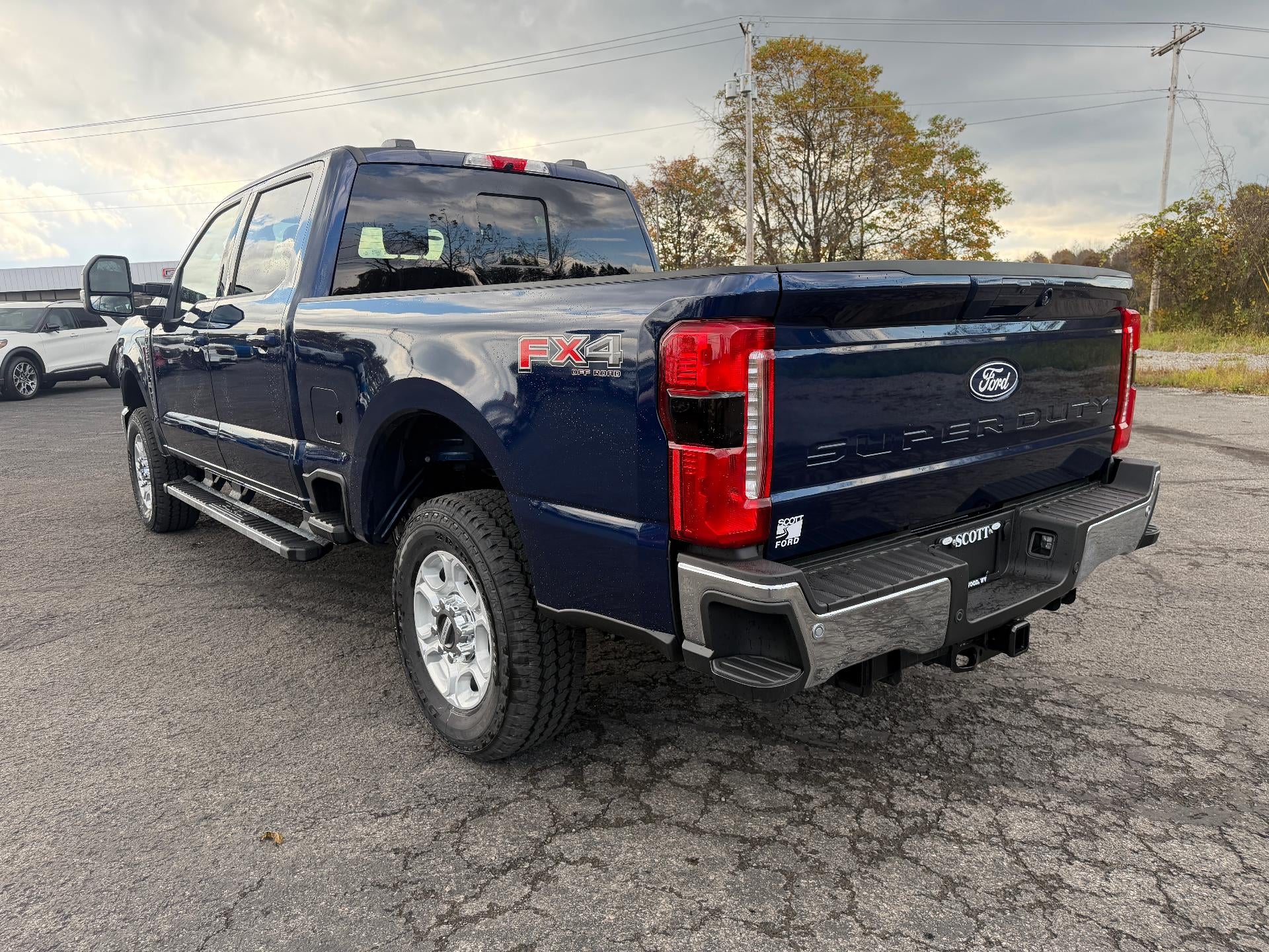 2027 Ford Super Duty F-250 SRW XLT 4WD Crew Cab 6.75' Box