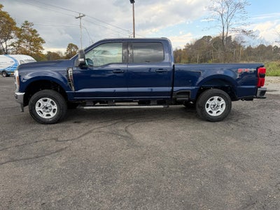 2027 Ford Super Duty F-250 SRW XLT 4WD Crew Cab 6.75' Box