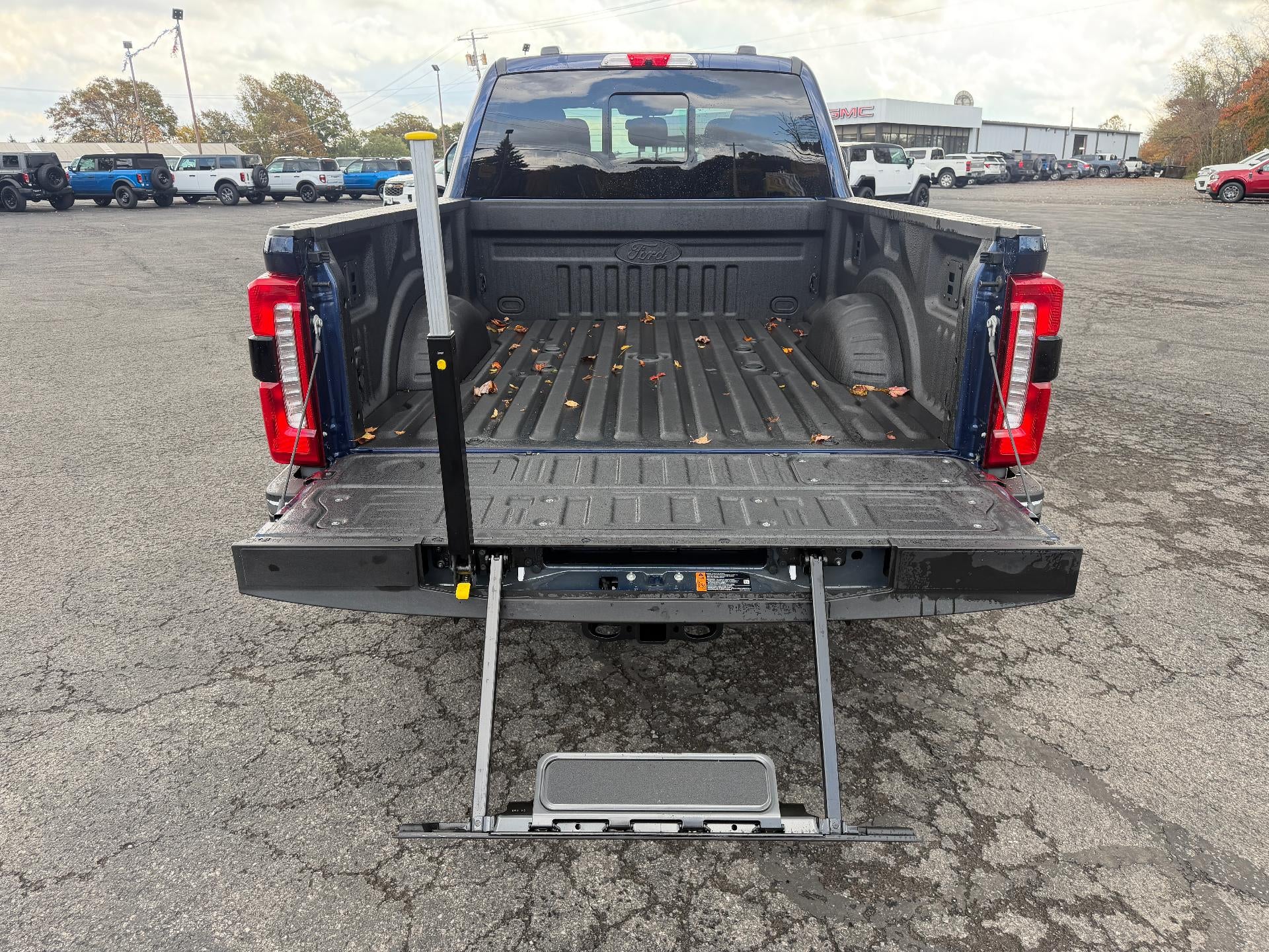 2027 Ford Super Duty F-250 SRW XLT 4WD Crew Cab 6.75' Box