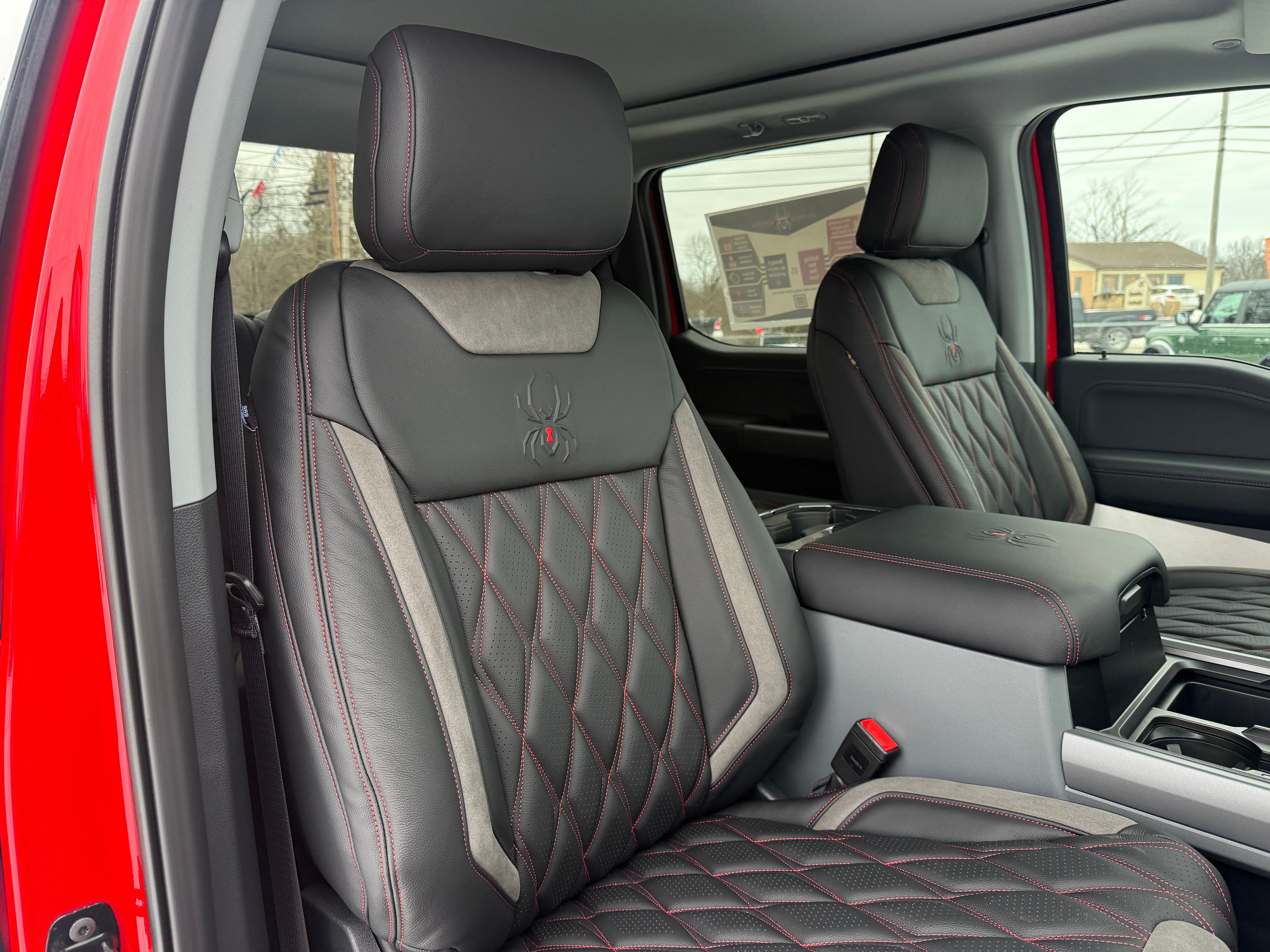 2026 Ford Super Duty F-250 SRW Black Widow