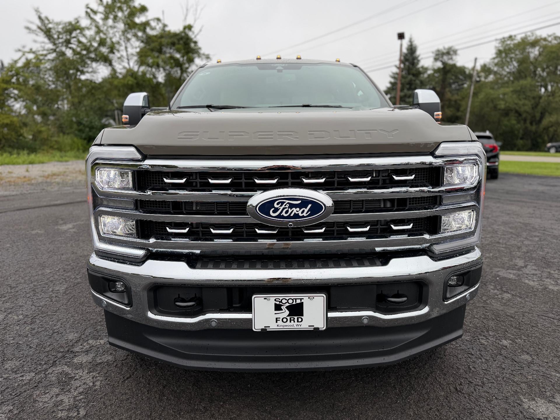 2027 Ford Super Duty F-350 SRW LARIAT 4WD Crew Cab 6.75' Box