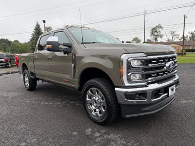 2027 Ford Super Duty F-350 SRW LARIAT 4WD Crew Cab 6.75' Box