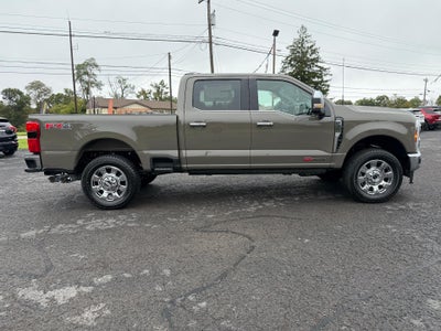 2027 Ford Super Duty F-350 SRW LARIAT 4WD Crew Cab 6.75' Box