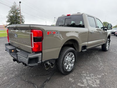 2027 Ford Super Duty F-350 SRW LARIAT 4WD Crew Cab 6.75' Box